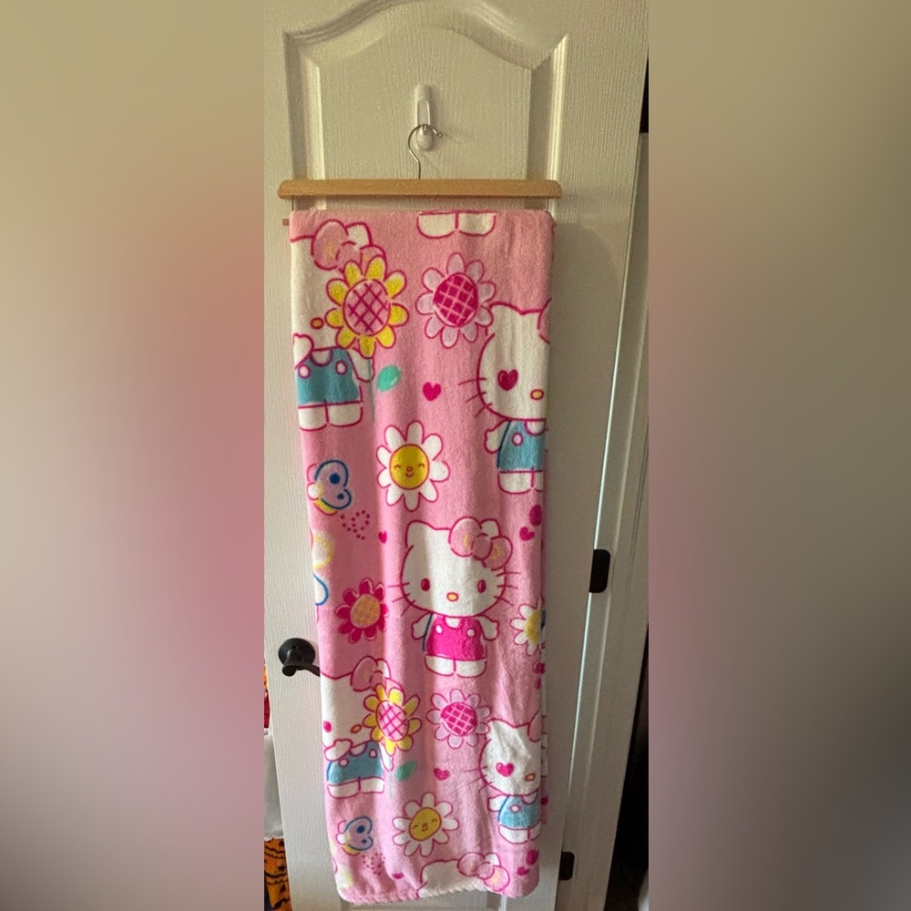 Hello Kitty Pink blanket